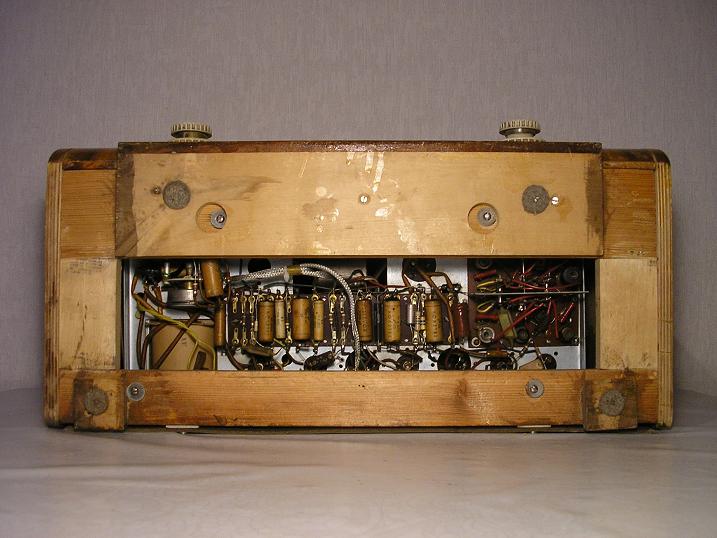 Harmon_366V_alta_avattu.jpg
