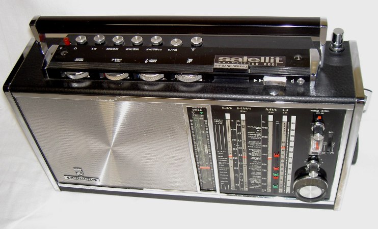 Matkaradio_Grundig_Satellit_6001__1_01__kuva_Jorma_Raita.JPG