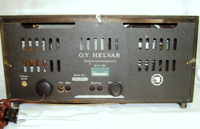 Putkiradio_Helvar_460_srnro_59138__1_11__kuva_Jorma_Raita.JPG