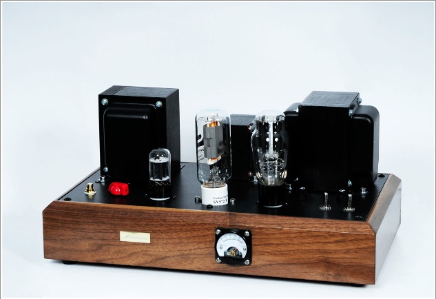 koneita-ja-esineitd-001_1.jpg